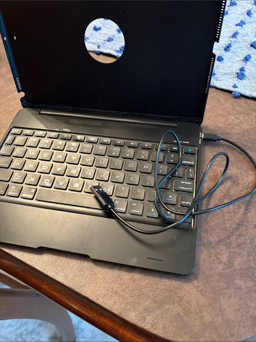 Generic Wireless Bluetooth Keyboard Case for 9.7